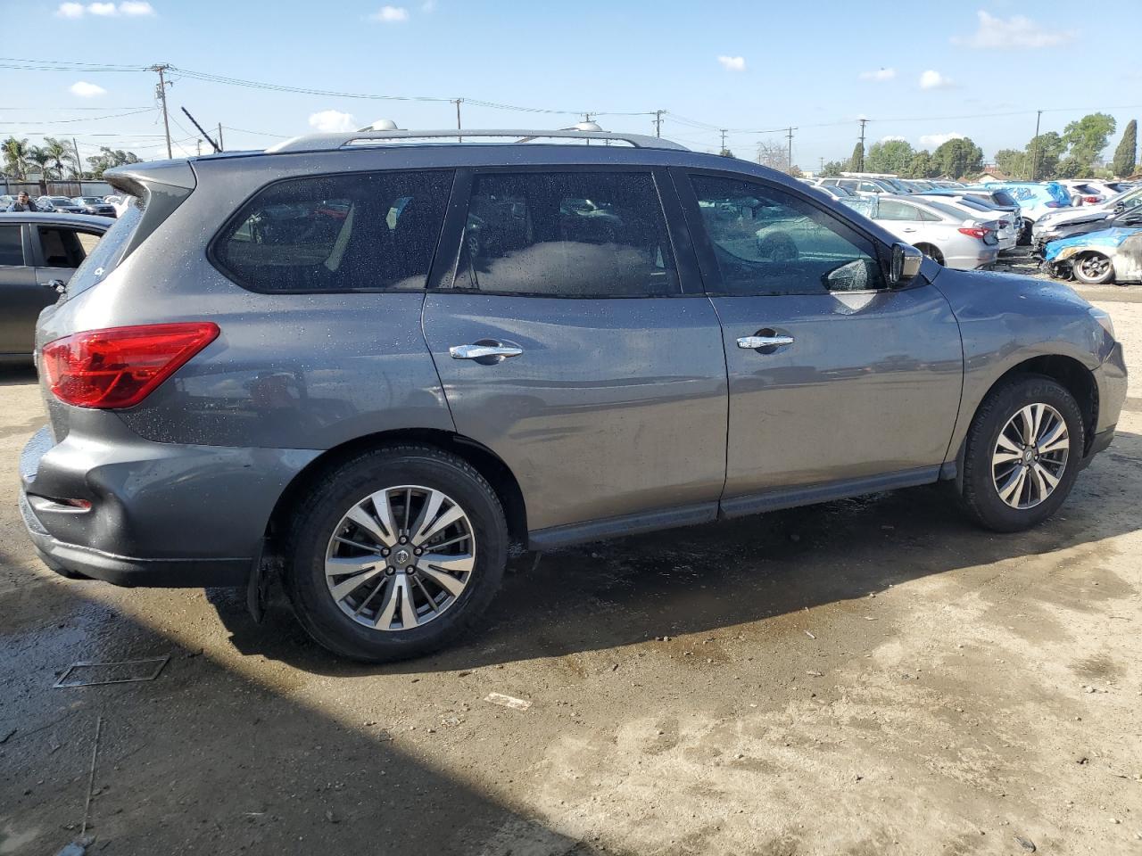 2017 NISSAN PATHFINDER - Image 3