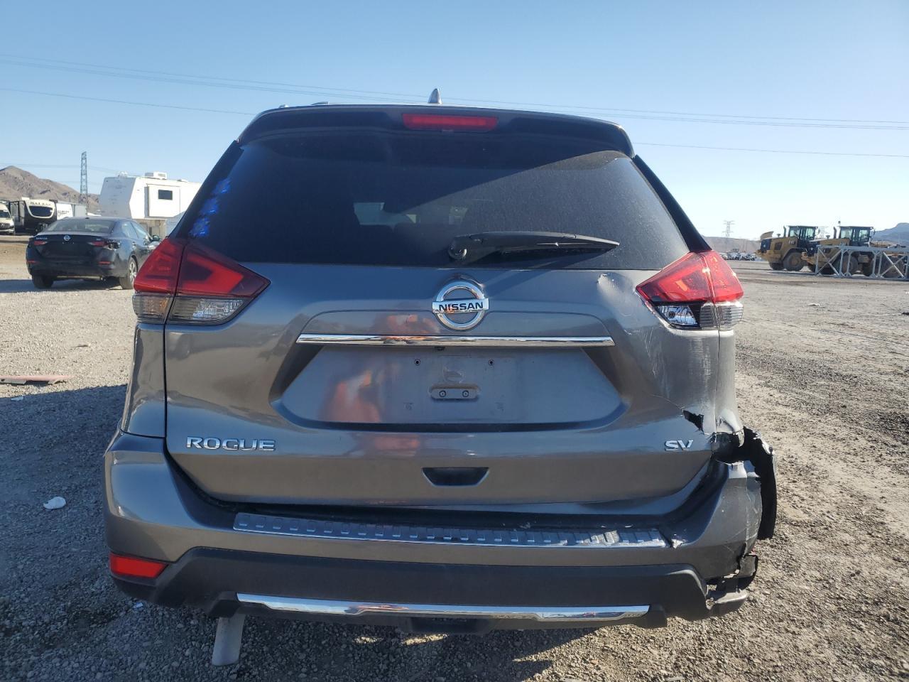 2017 NISSAN ROGUE S - Фото 6