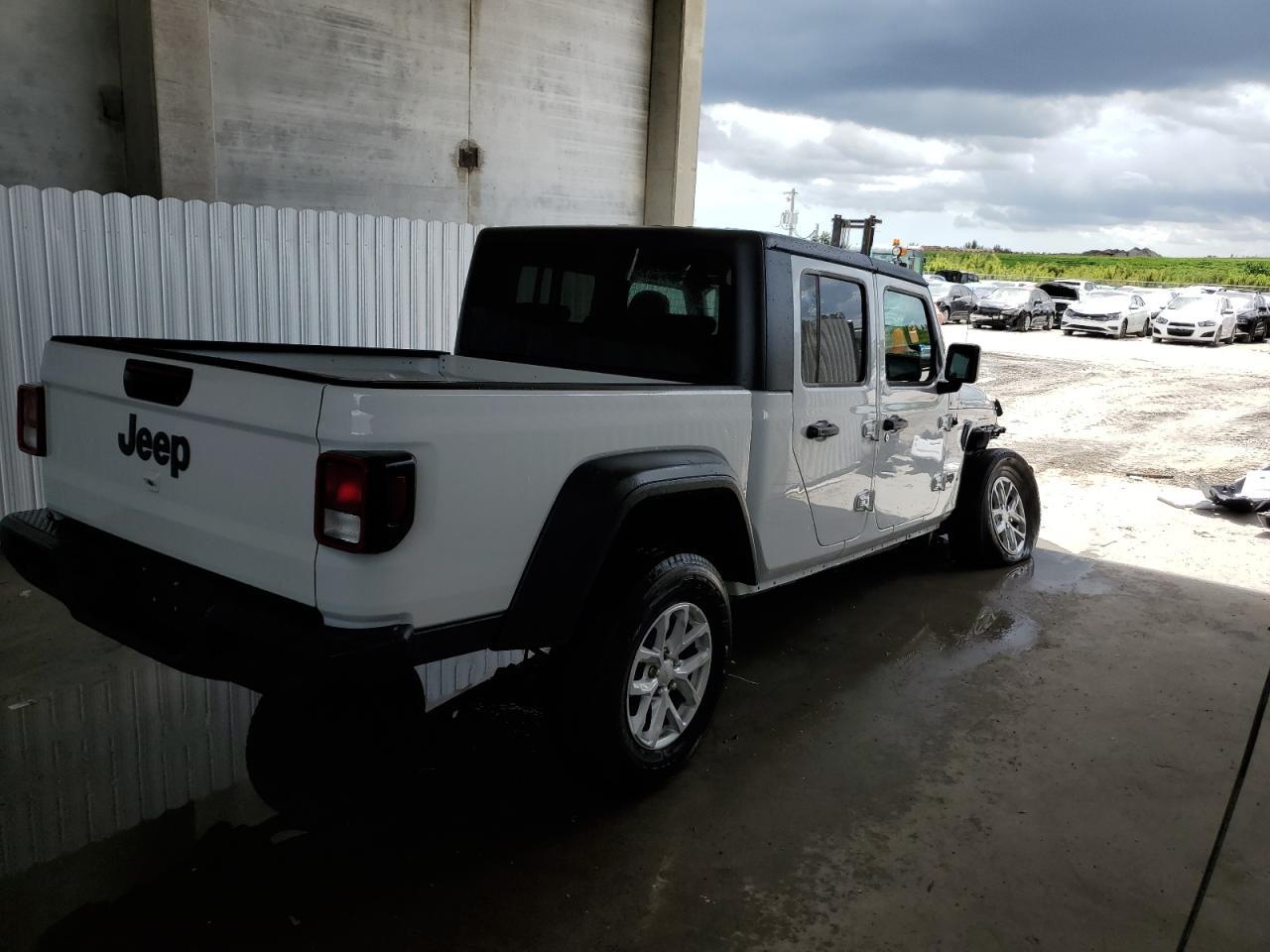 2023 JEEP GLADIATOR - Фото 3