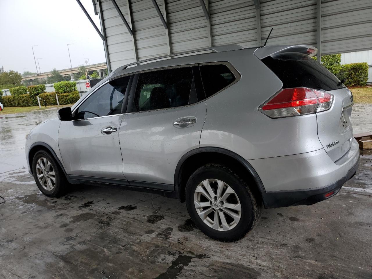 2015 NISSAN ROGUE S - Image 2