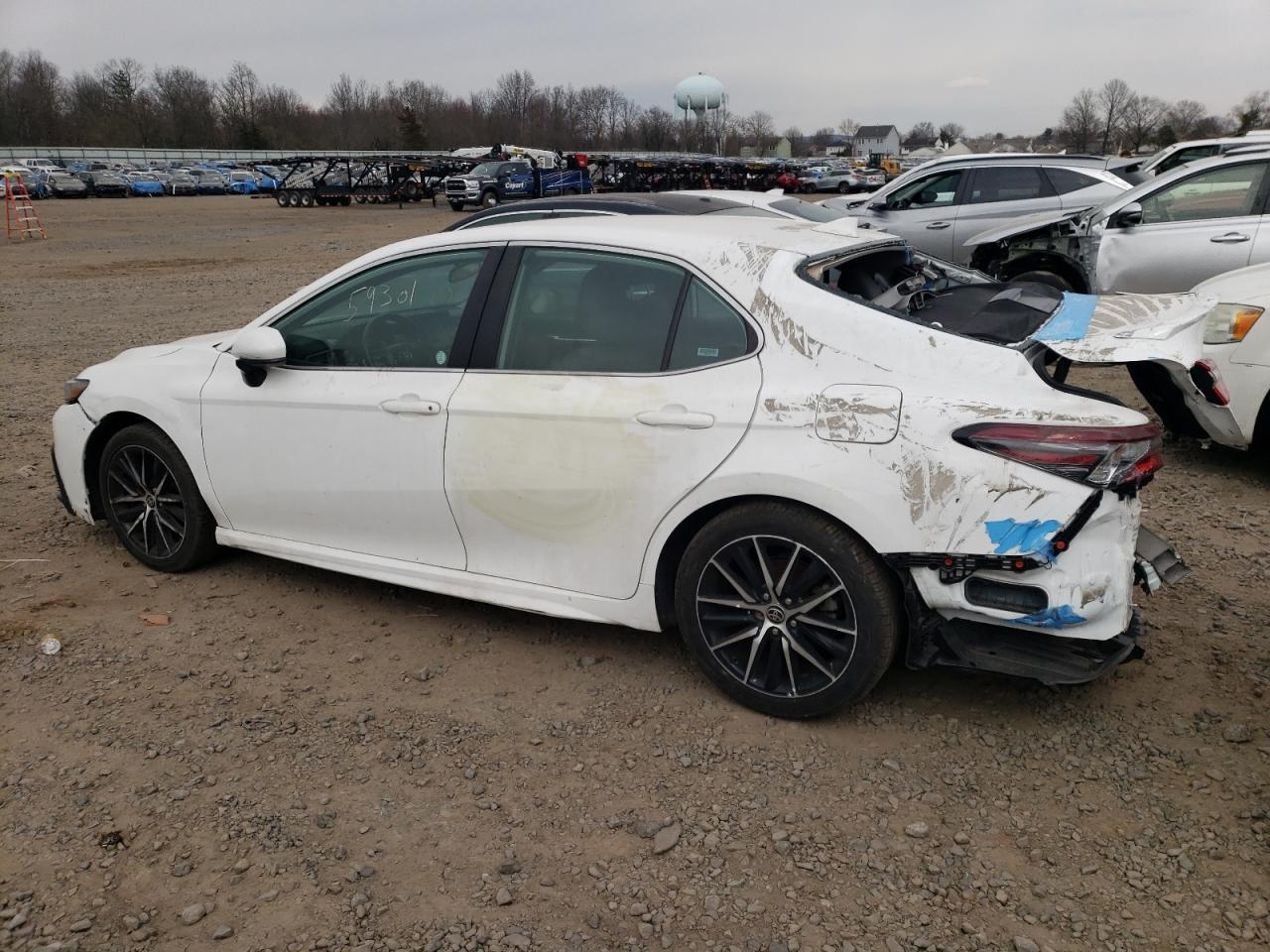 2021 TOYOTA CAMRY SE - Image 2