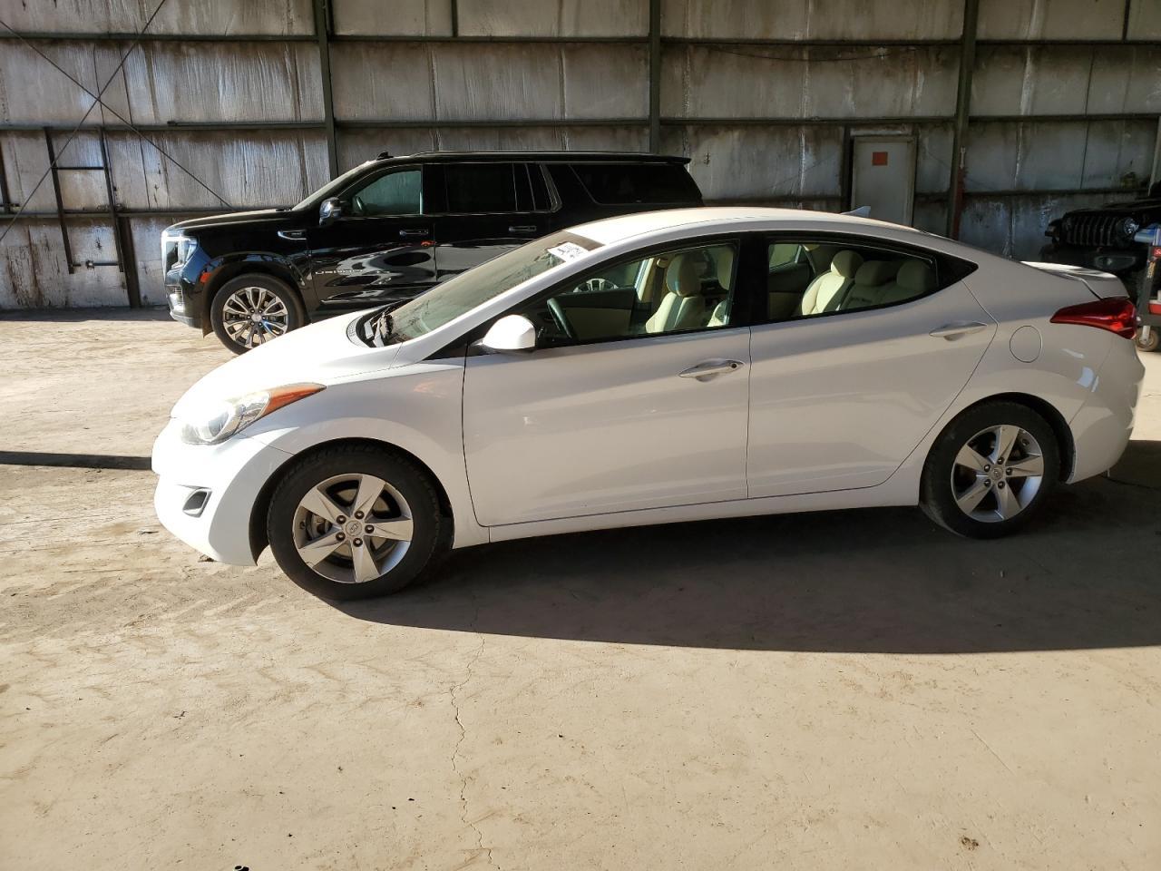 2013 HYUNDAI ELANTRA GL