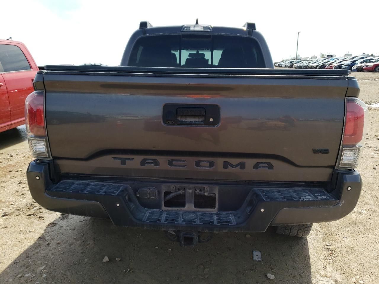 2017 TOYOTA TACOMA DOU - Фото 6