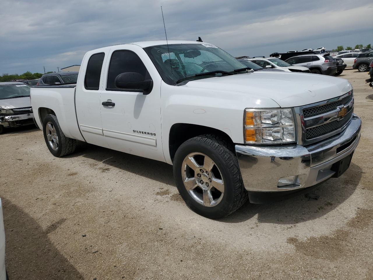 2013 CHEVROLET SILVERADO - Image 4