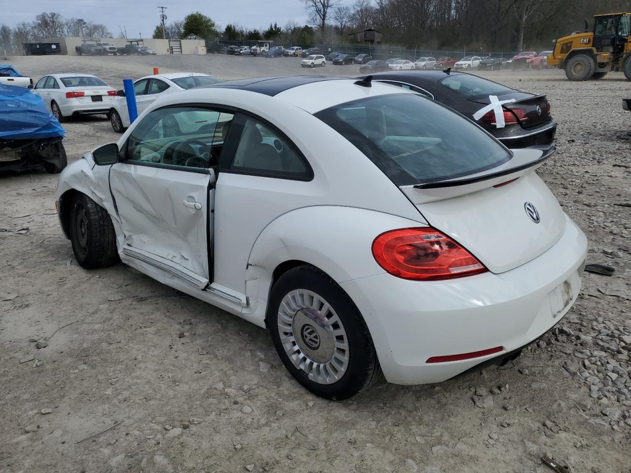 2015 VOLKSWAGEN BEETLE 1.8 - Фото 2