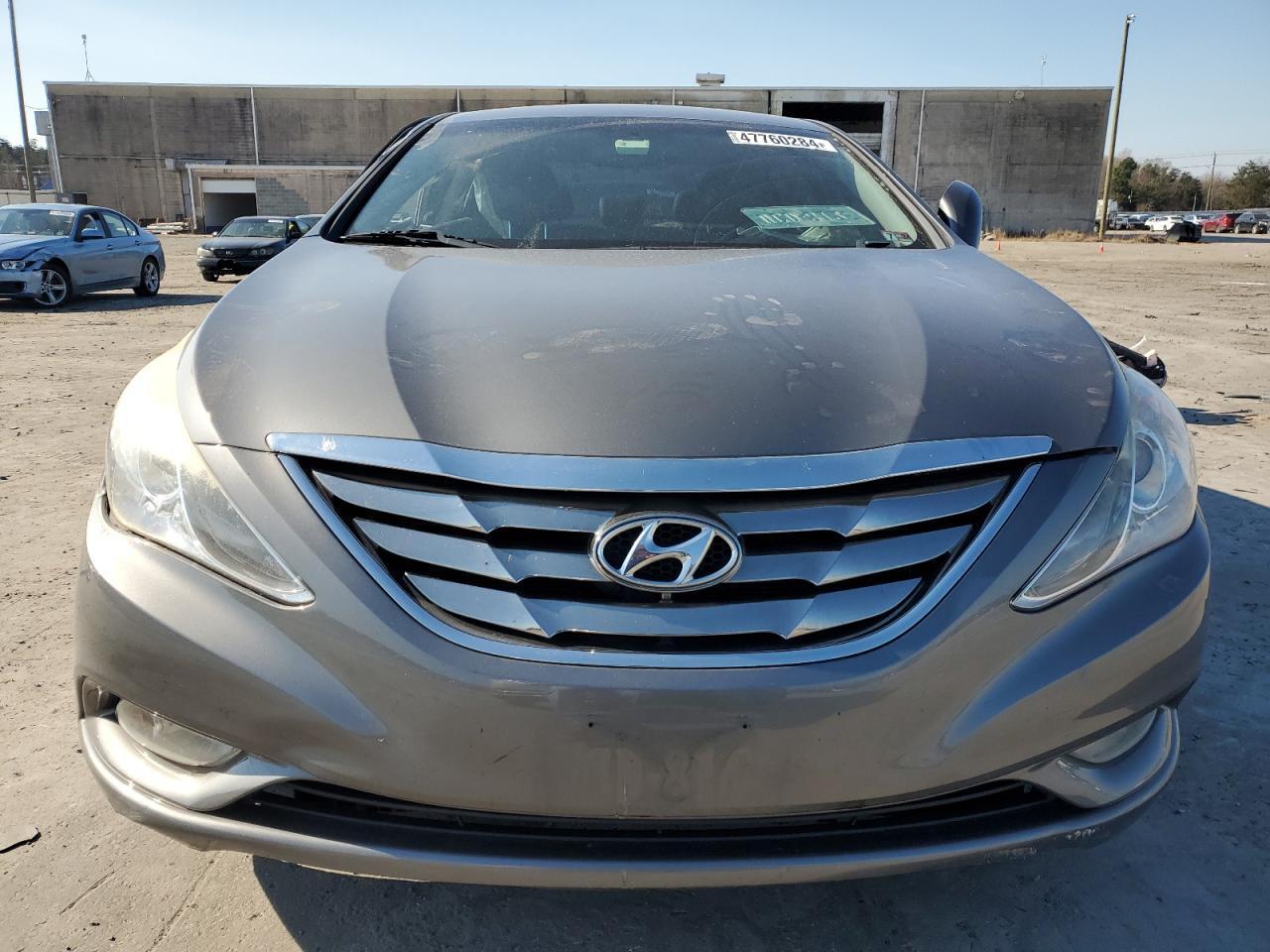 2013 HYUNDAI SONATA SE - Image 5