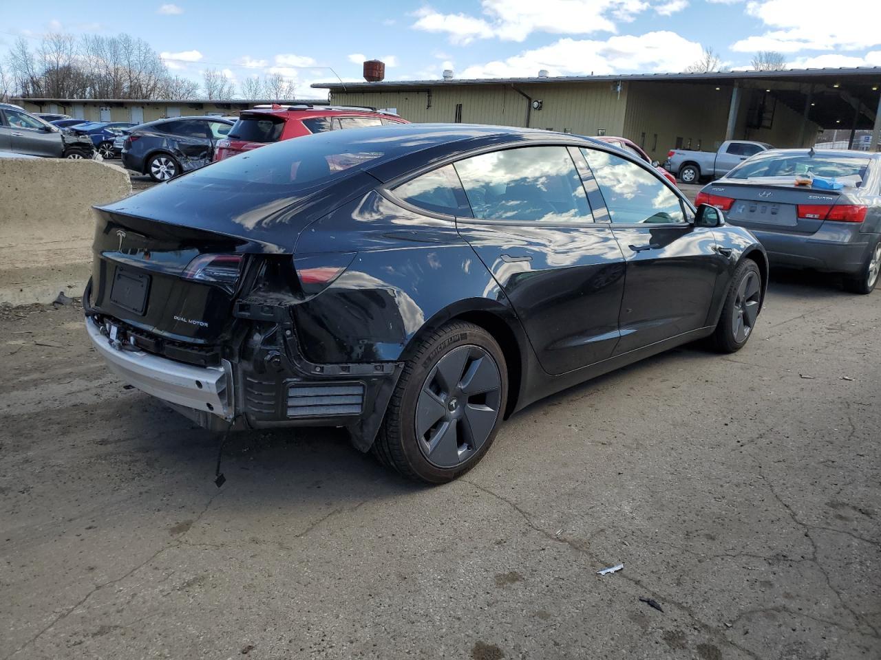2022 TESLA MODEL 3 - Image 3