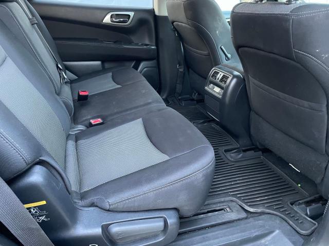 2017 Nissan Pathfinder S - Image 6