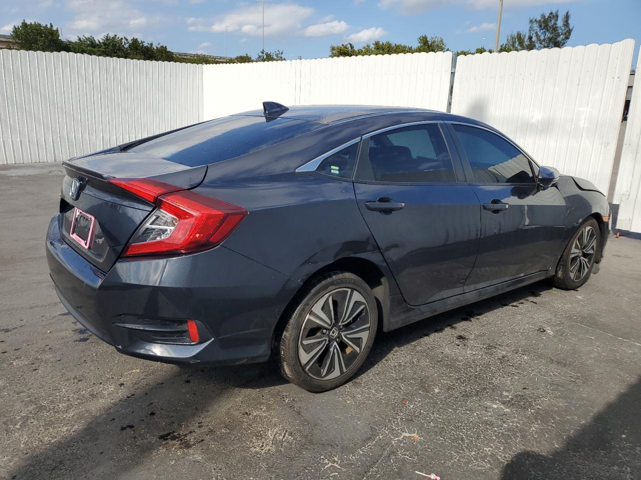 2018 HONDA CIVIC EXL - Image 3
