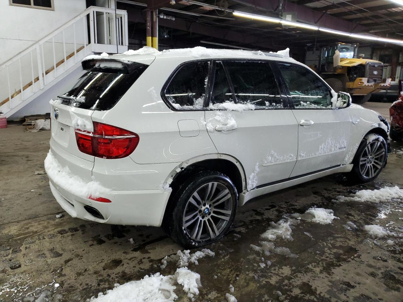 2013 BMW X5 XDRIVE5 - Фото 3
