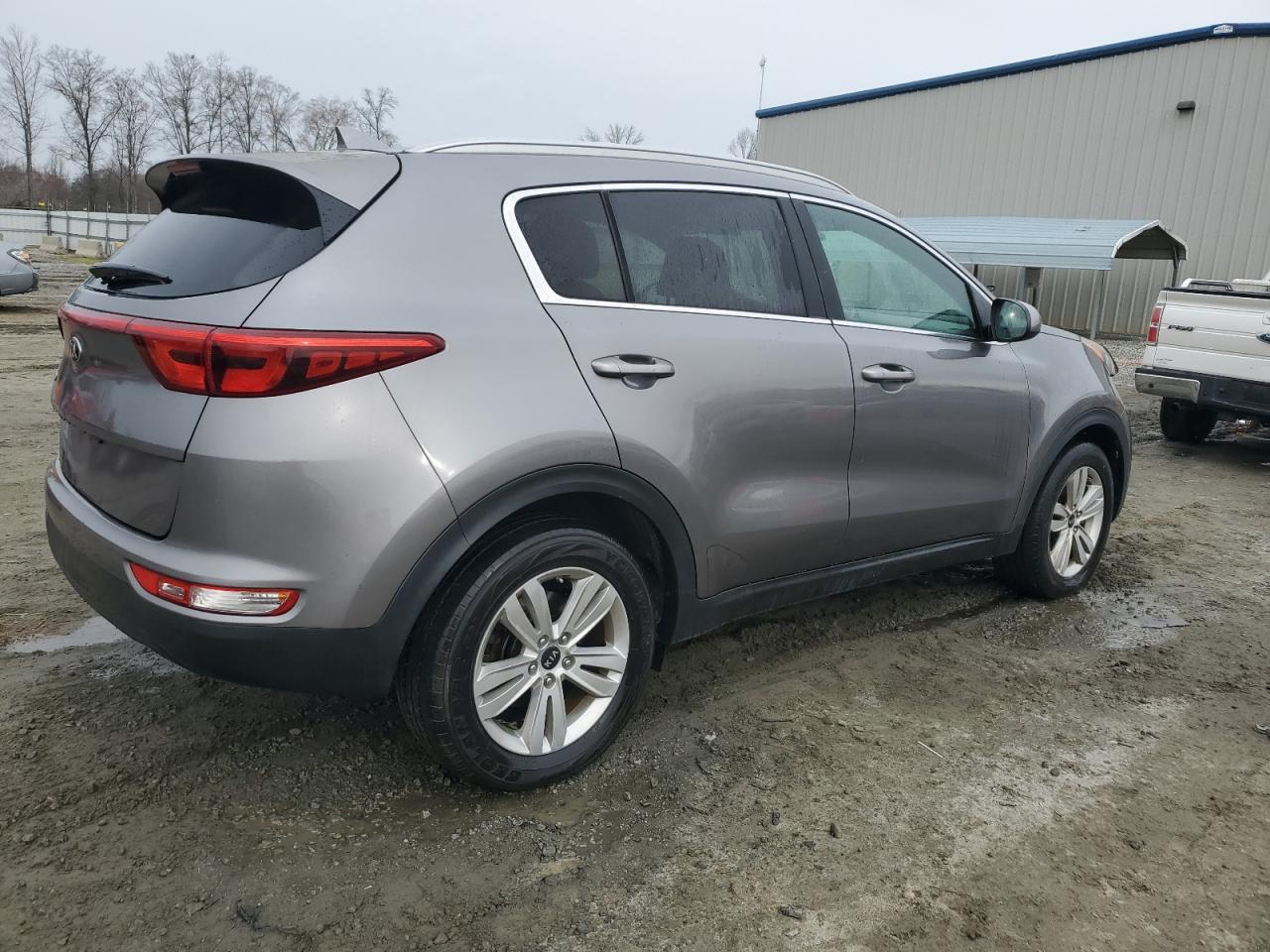 2017 KIA SPORTAGE L - Image 3