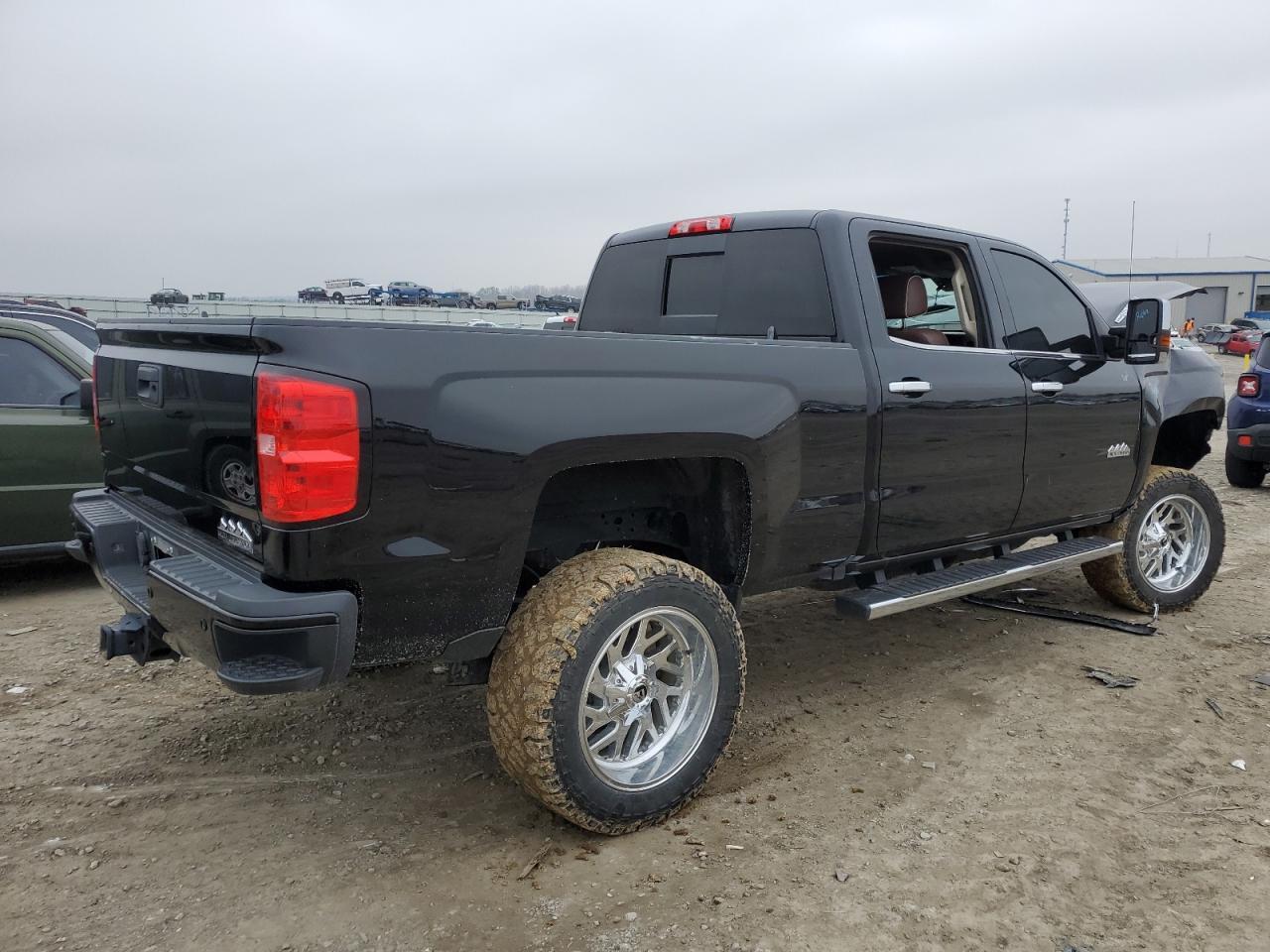2016 CHEVROLET SILVERADO - Фото 3