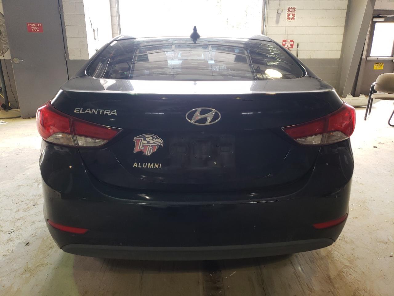 2015 HYUNDAI ELANTRA SE - Image 6