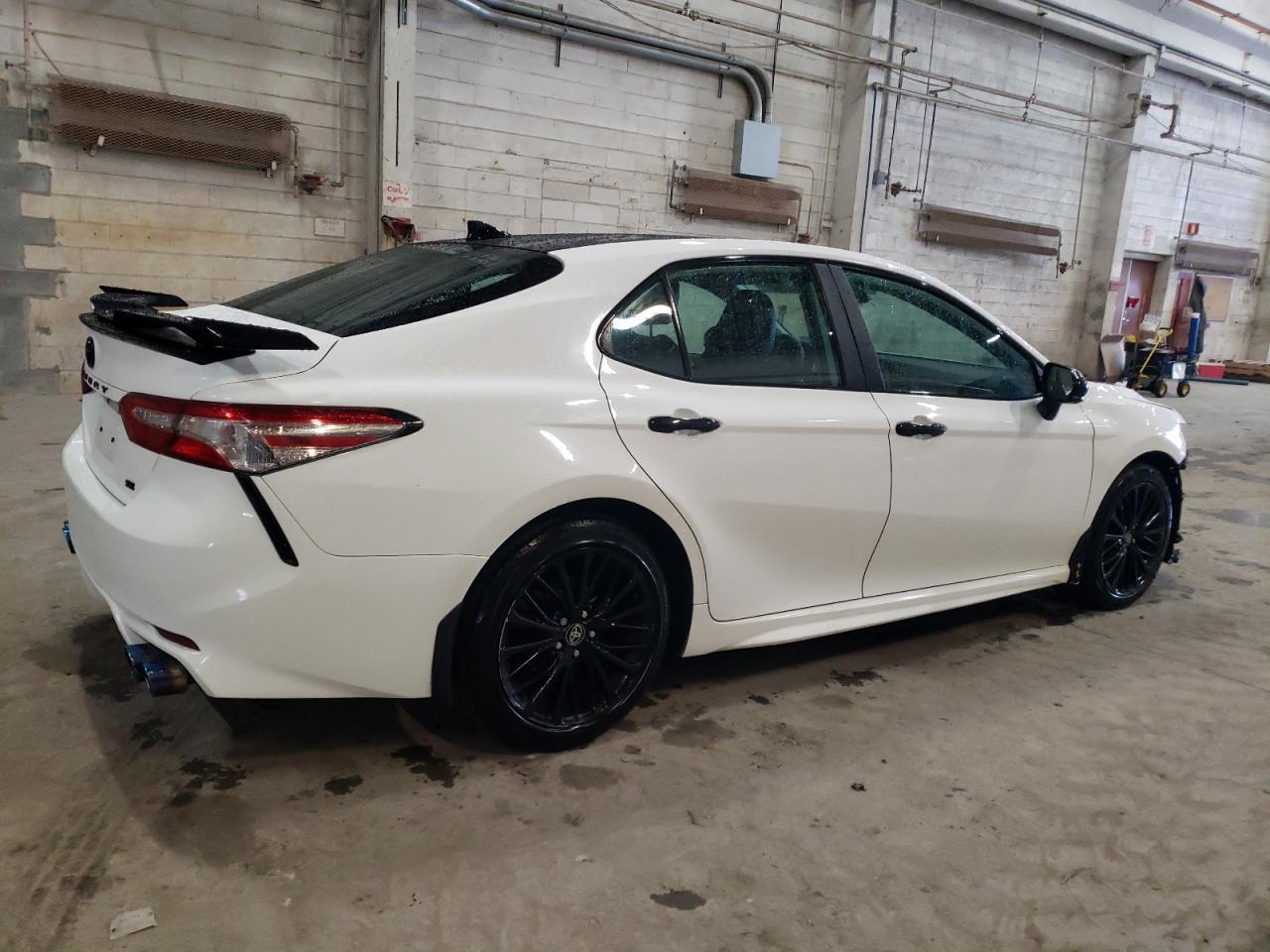 2020 TOYOTA CAMRY SE - Image 3