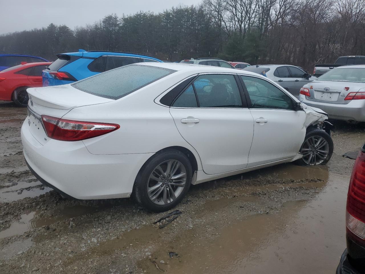 2017 TOYOTA CAMRY LE - Image 3