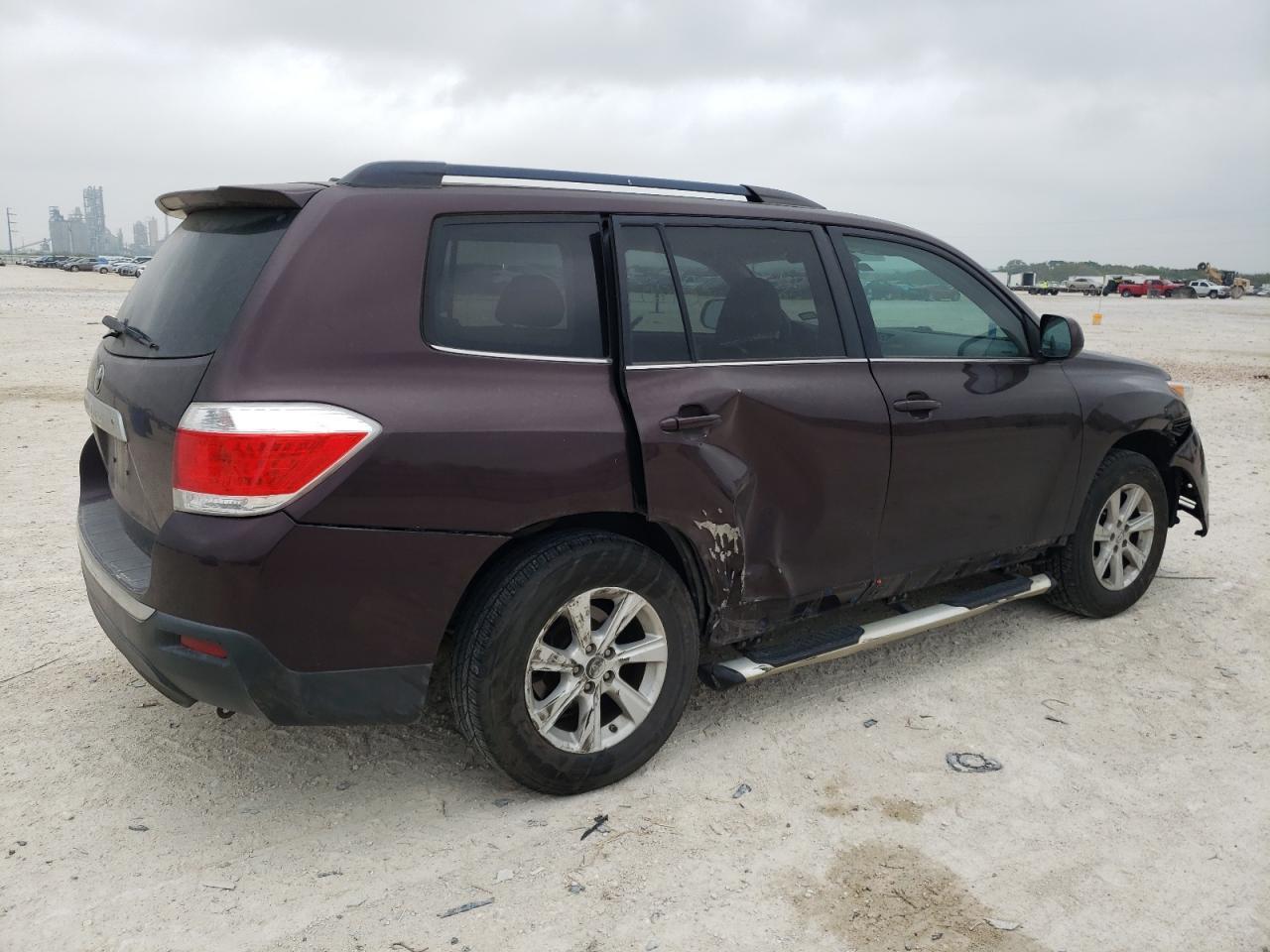 2011 TOYOTA HIGHLANDER - Image 3
