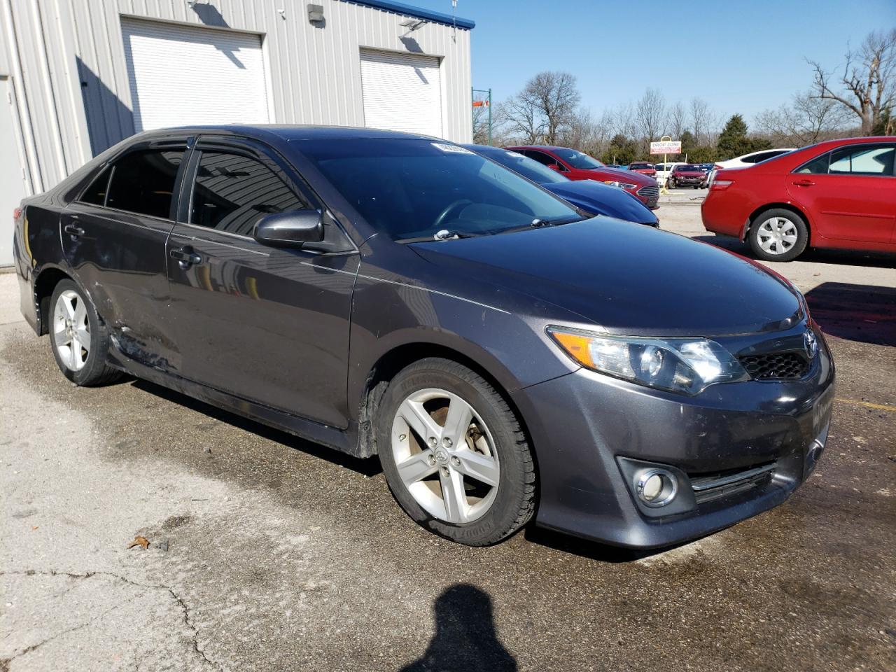 2014 TOYOTA CAMRY L - Image 4