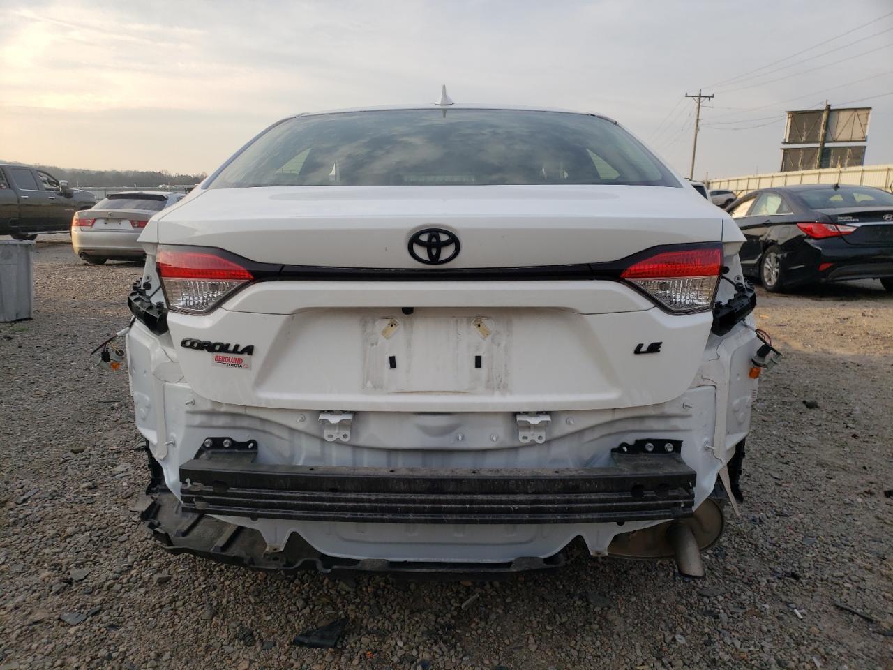 2022 TOYOTA COROLLA LE - Image 6