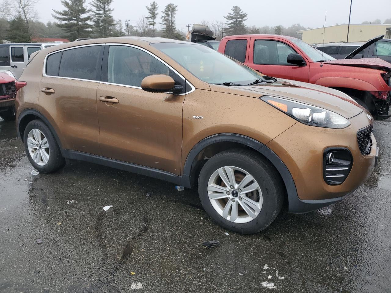 2017 KIA SPORTAGE L - Image 4