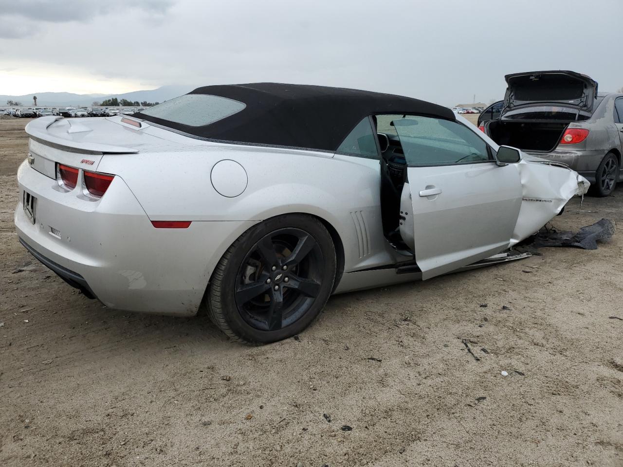 2011 CHEVROLET CAMARO LT - Фото 3