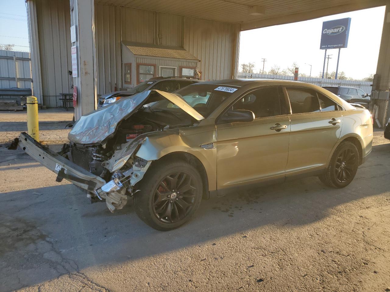 2013 FORD TAURUS LIM car image