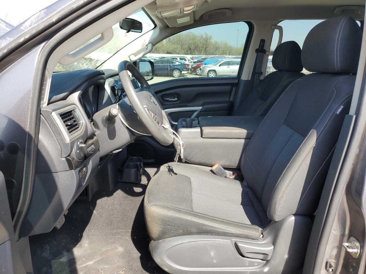 2018 NISSAN TITAN S - Фото 7