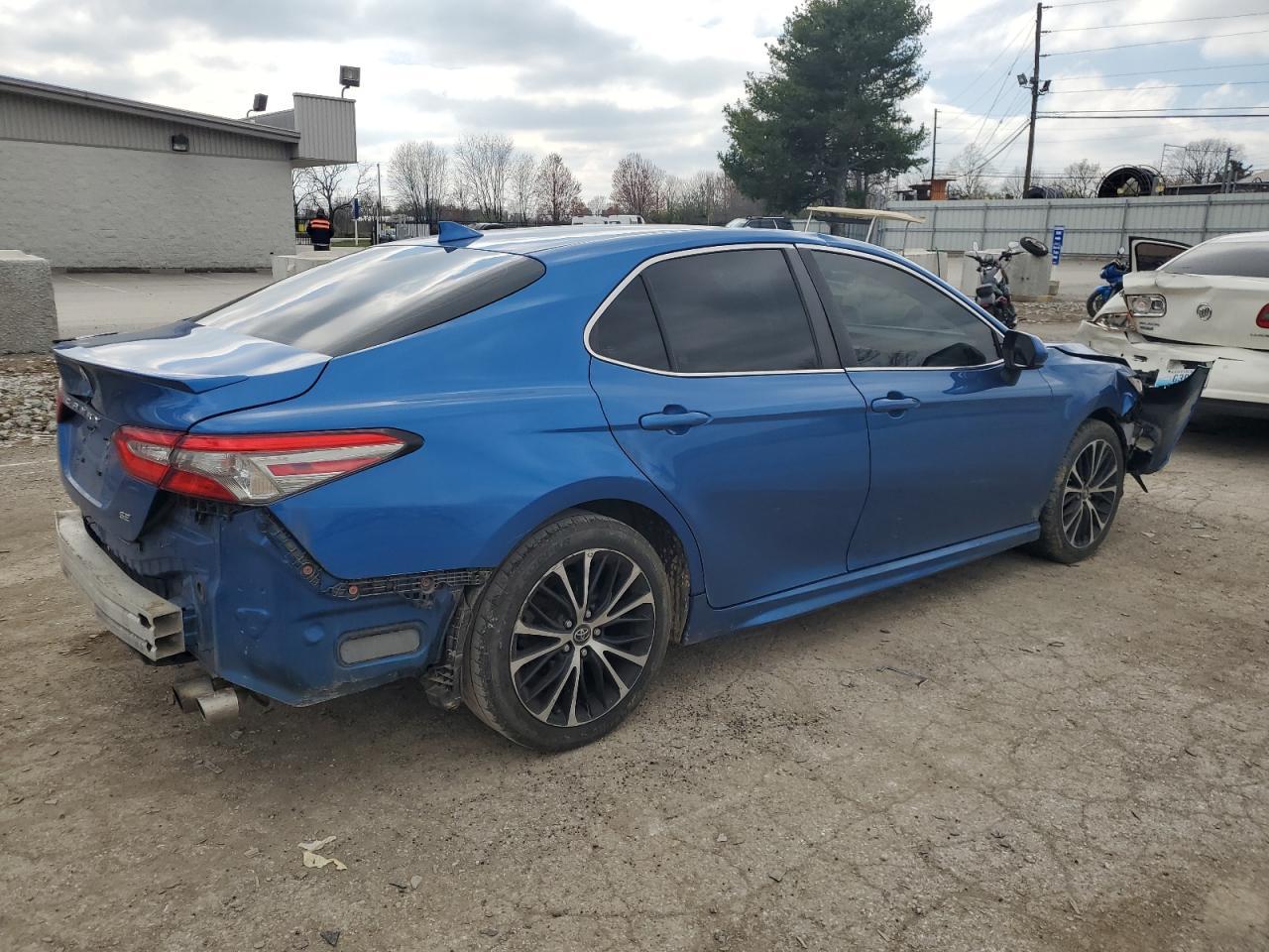 2019 TOYOTA CAMRY L - Image 3