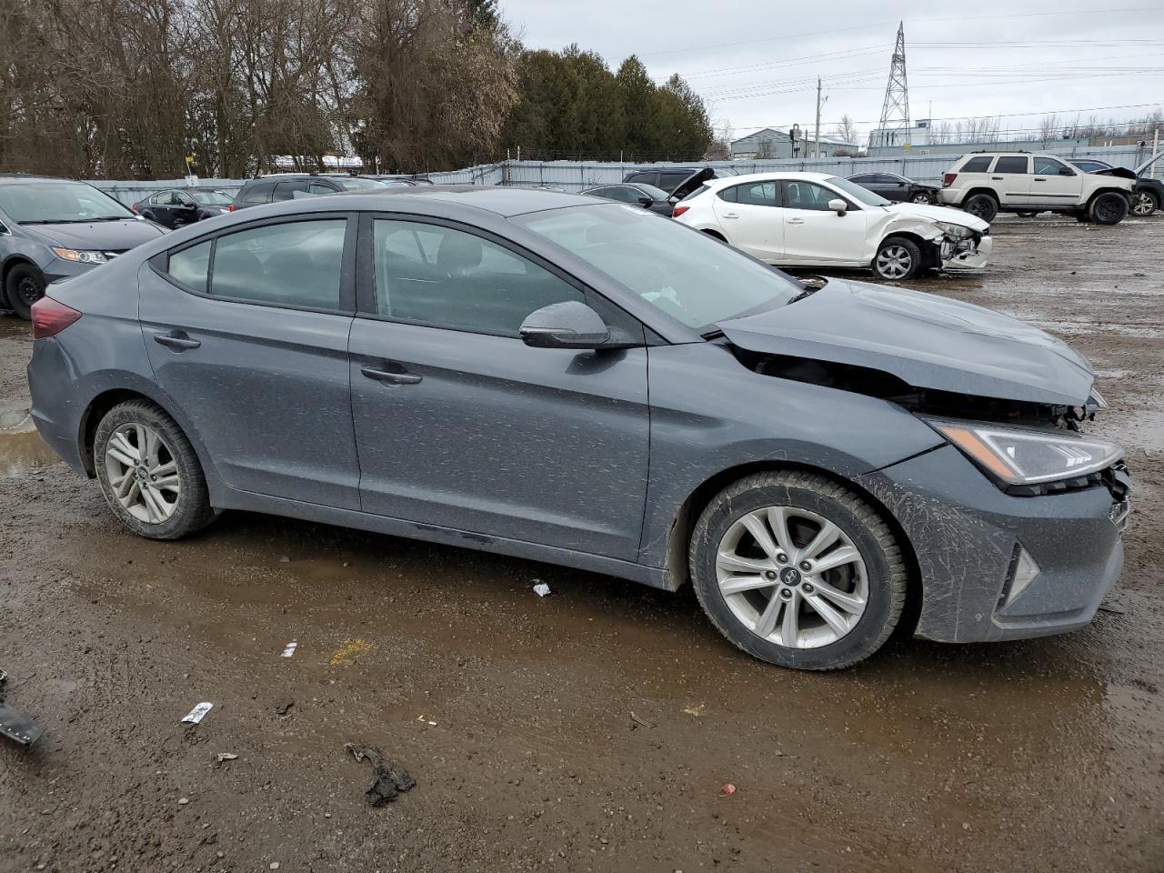 2019 HYUNDAI ELANTRA SE - Image 4
