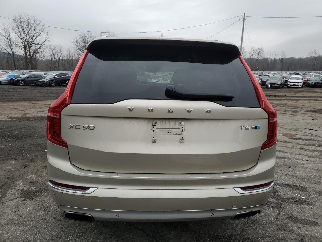 2016 VOLVO XC90 T6 - Фото 6