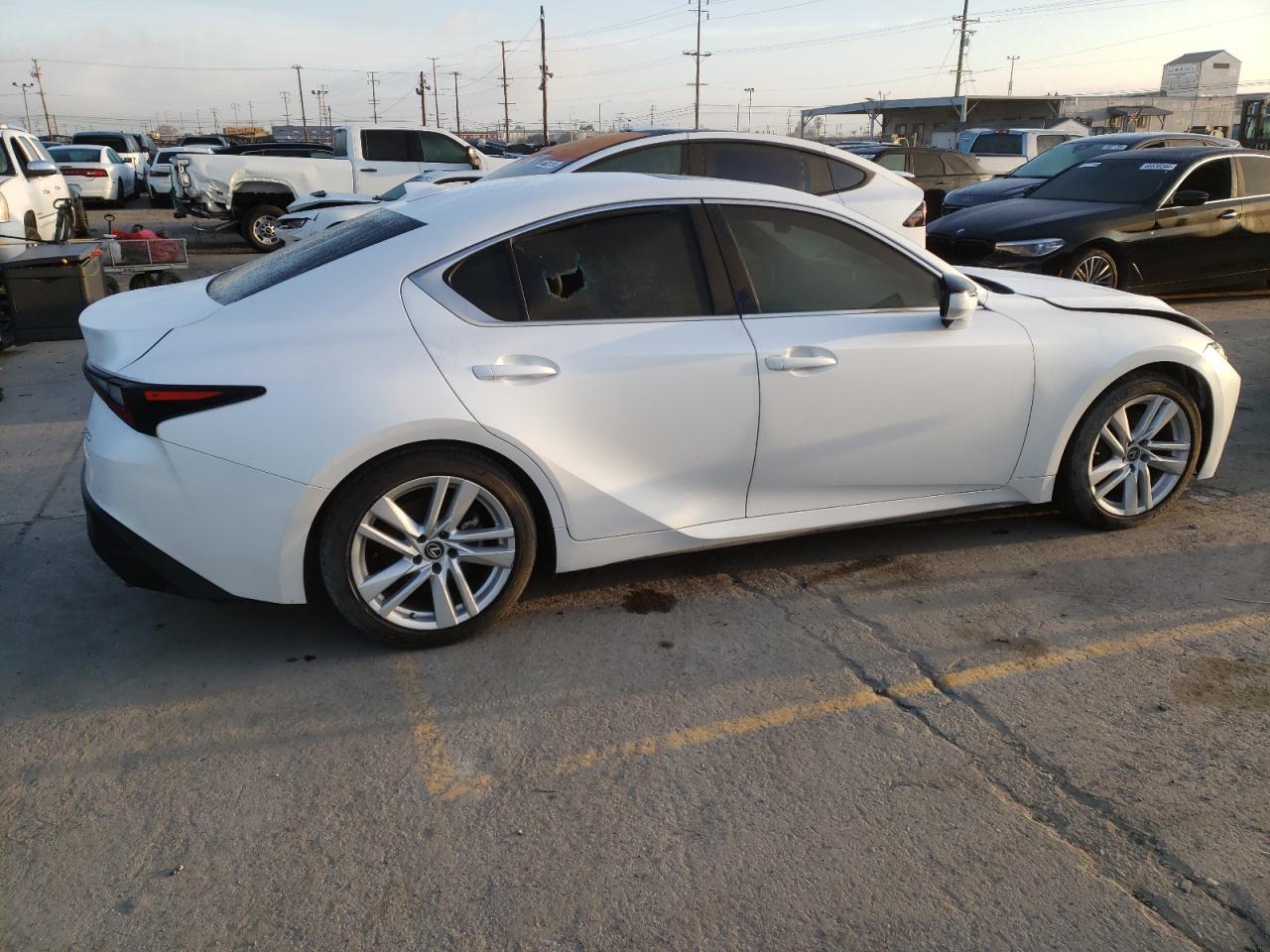 2021 LEXUS IS 300 - Image 3