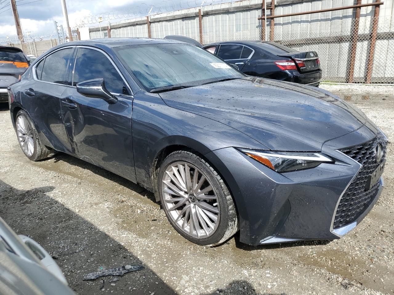 2022 LEXUS IS 300 - Image 4