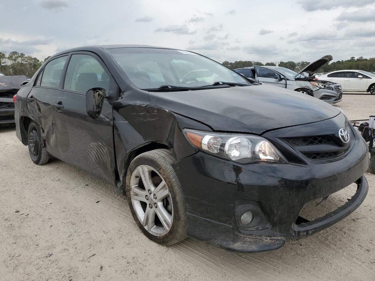 2013 TOYOTA COROLLA BA - Фото 4