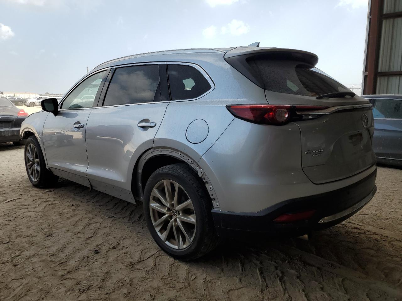 2017 MAZDA CX-9 SIGNA - Image 2