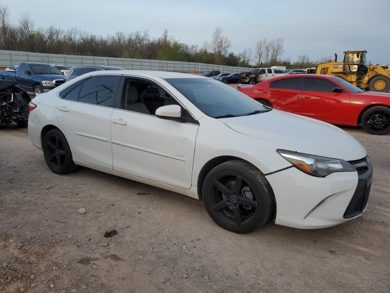 2017 TOYOTA CAMRY LE - Image 4