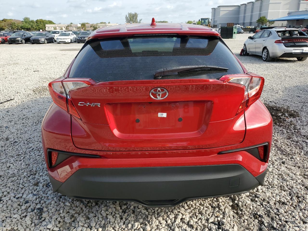 2021 TOYOTA C-HR XLE - Фото 6