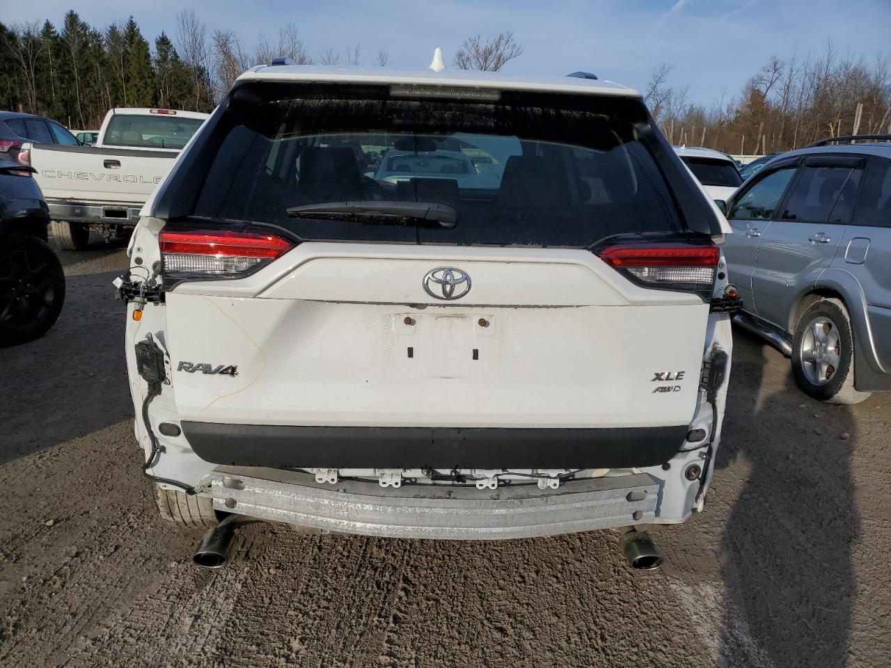 2020 TOYOTA RAV4 XLE - Фото 6