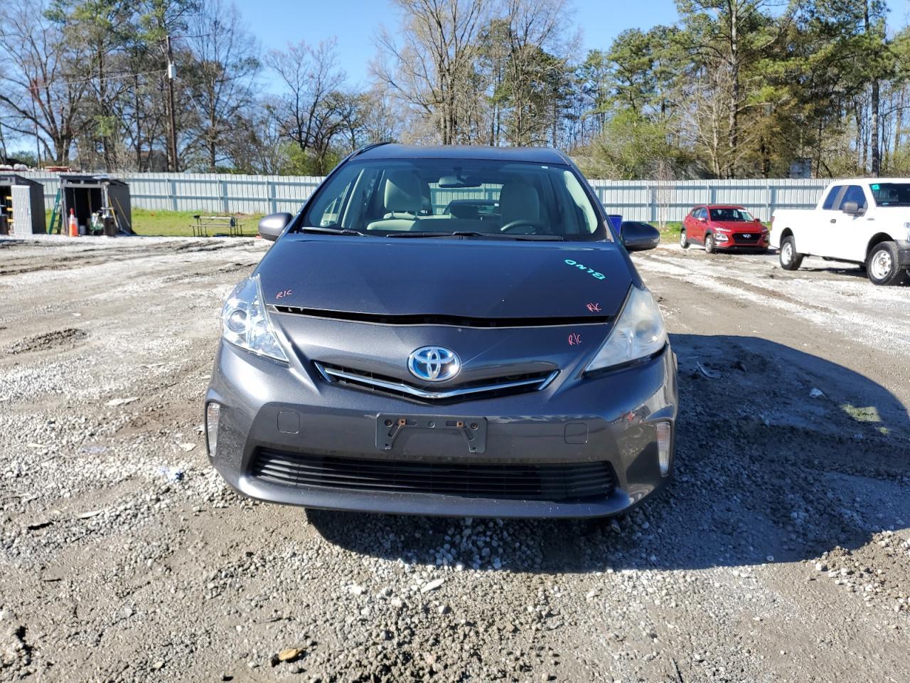 2013 TOYOTA PRIUS V - Фото 5