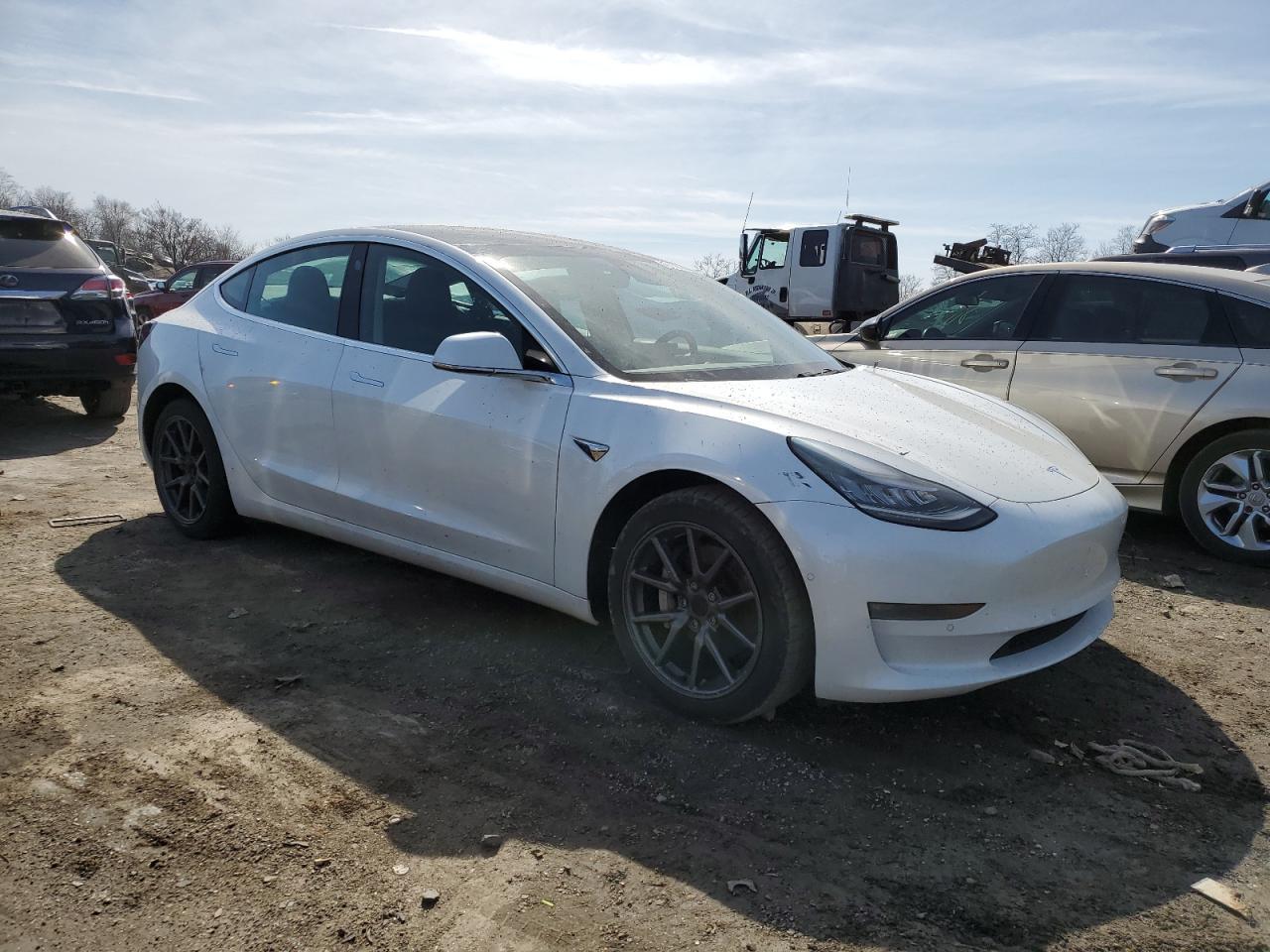 2019 TESLA MODEL 3 - Image 4