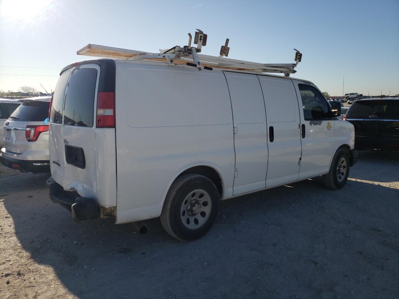 2012 CHEVROLET EXPRESS G1 - Image 3