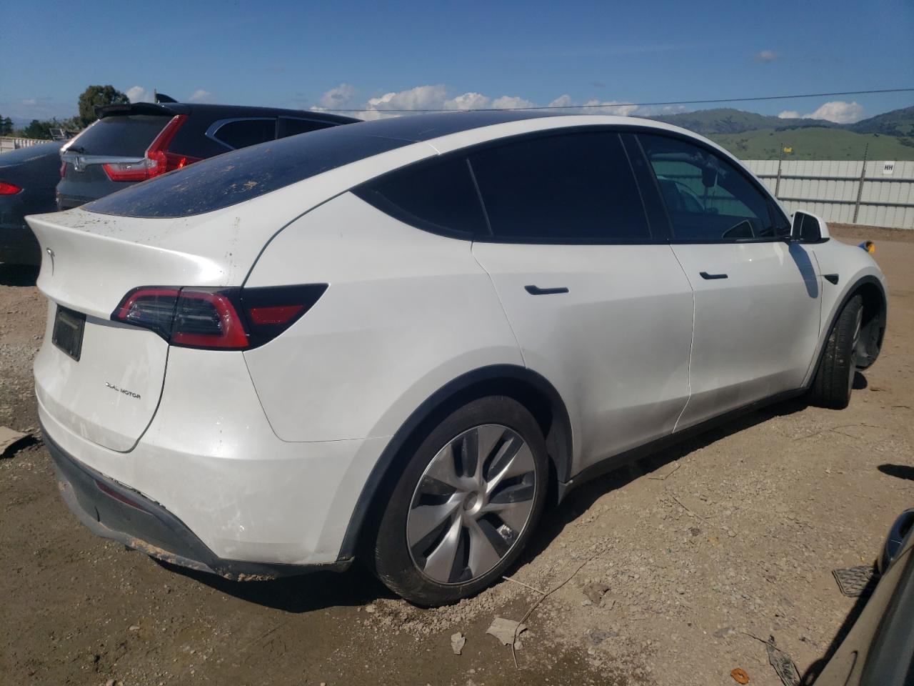 2023 TESLA MODEL Y - Image 3