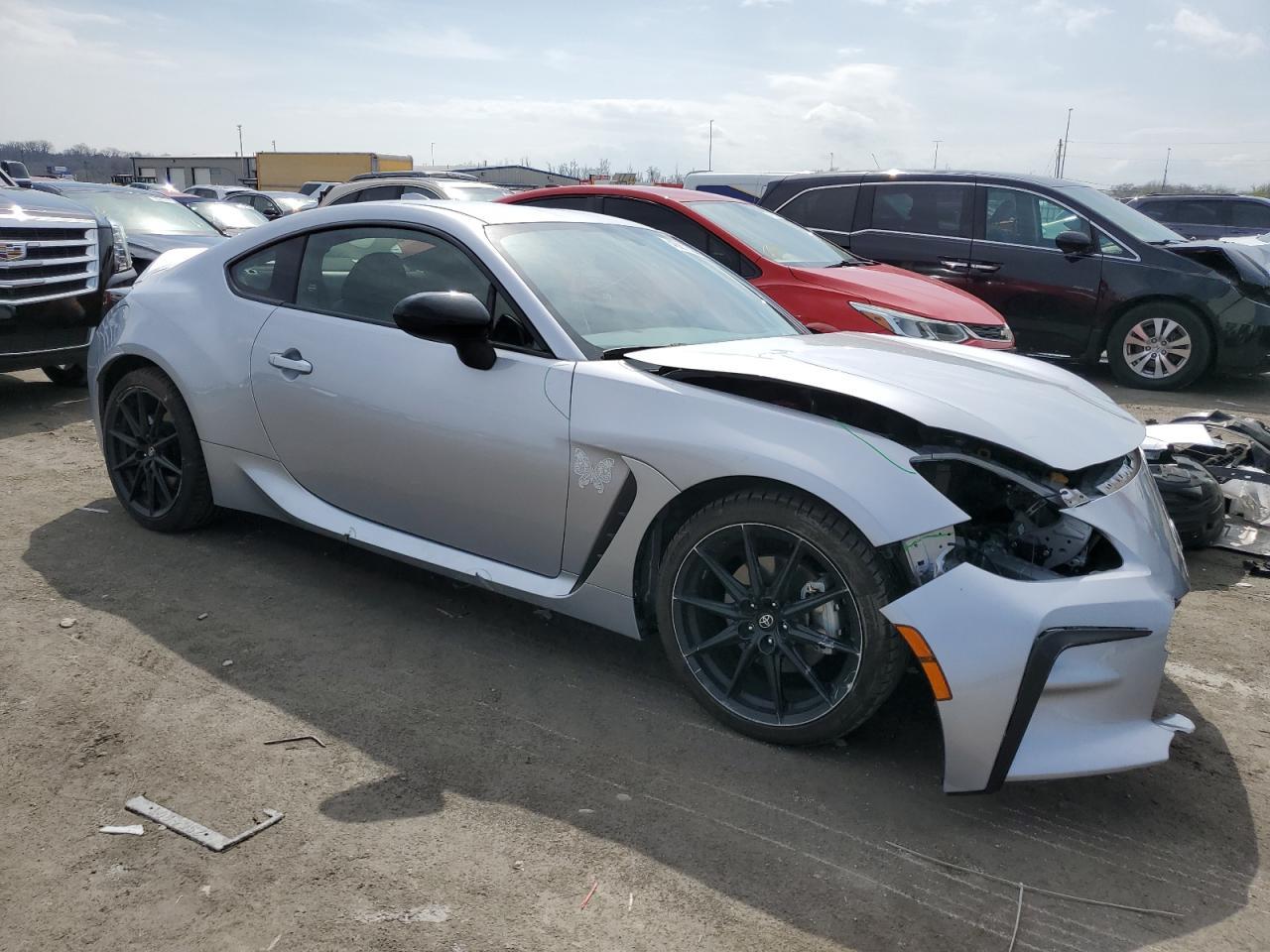 2023 TOYOTA GR 86 PREM - Image 4