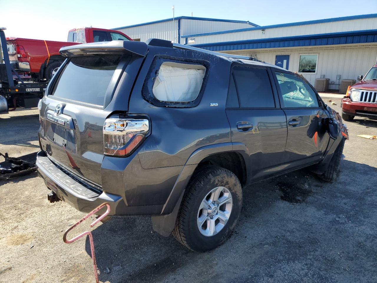 2020 TOYOTA 4RUNNER SR - Фото 3