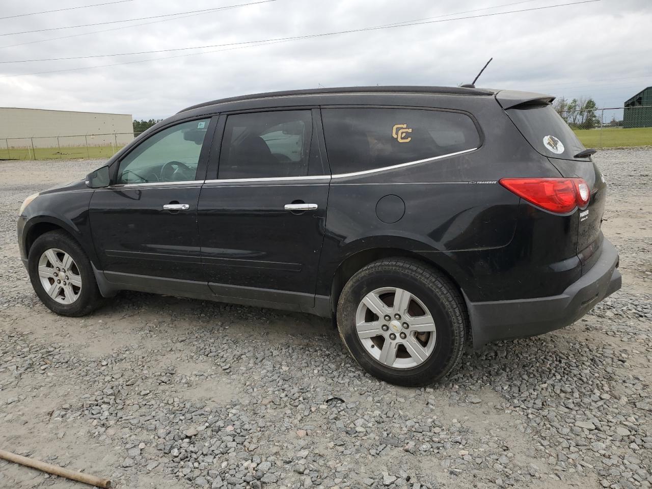 2011 CHEVROLET TRAVERSE L - Image 2