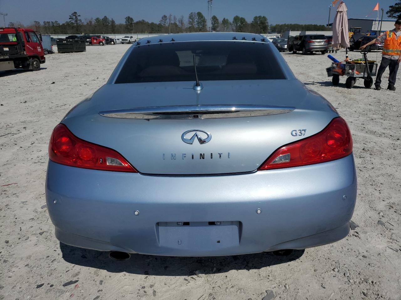 2012 INFINITI G37 BASE - Image 6