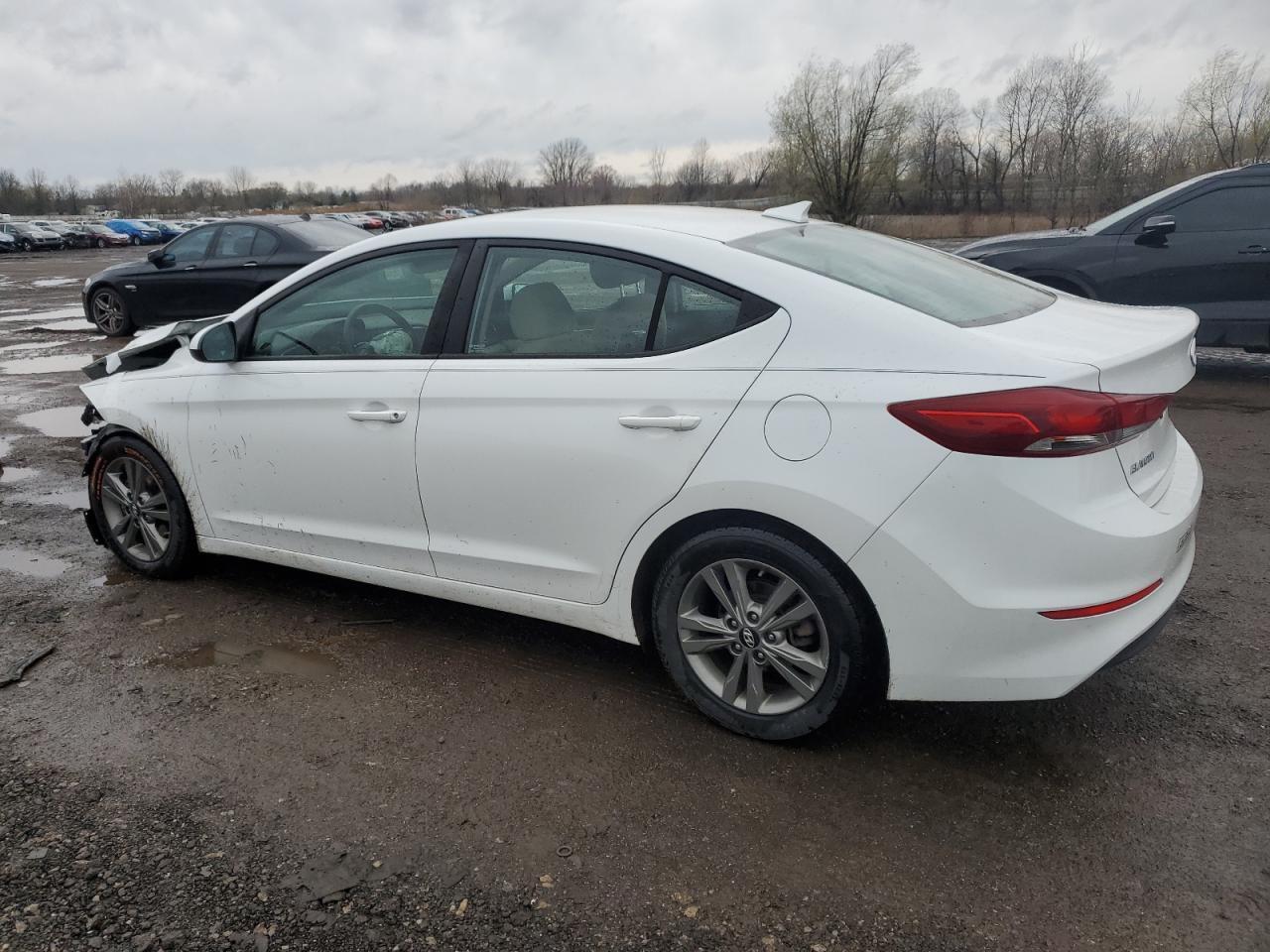 2018 HYUNDAI ELANTRA SE - Image 2