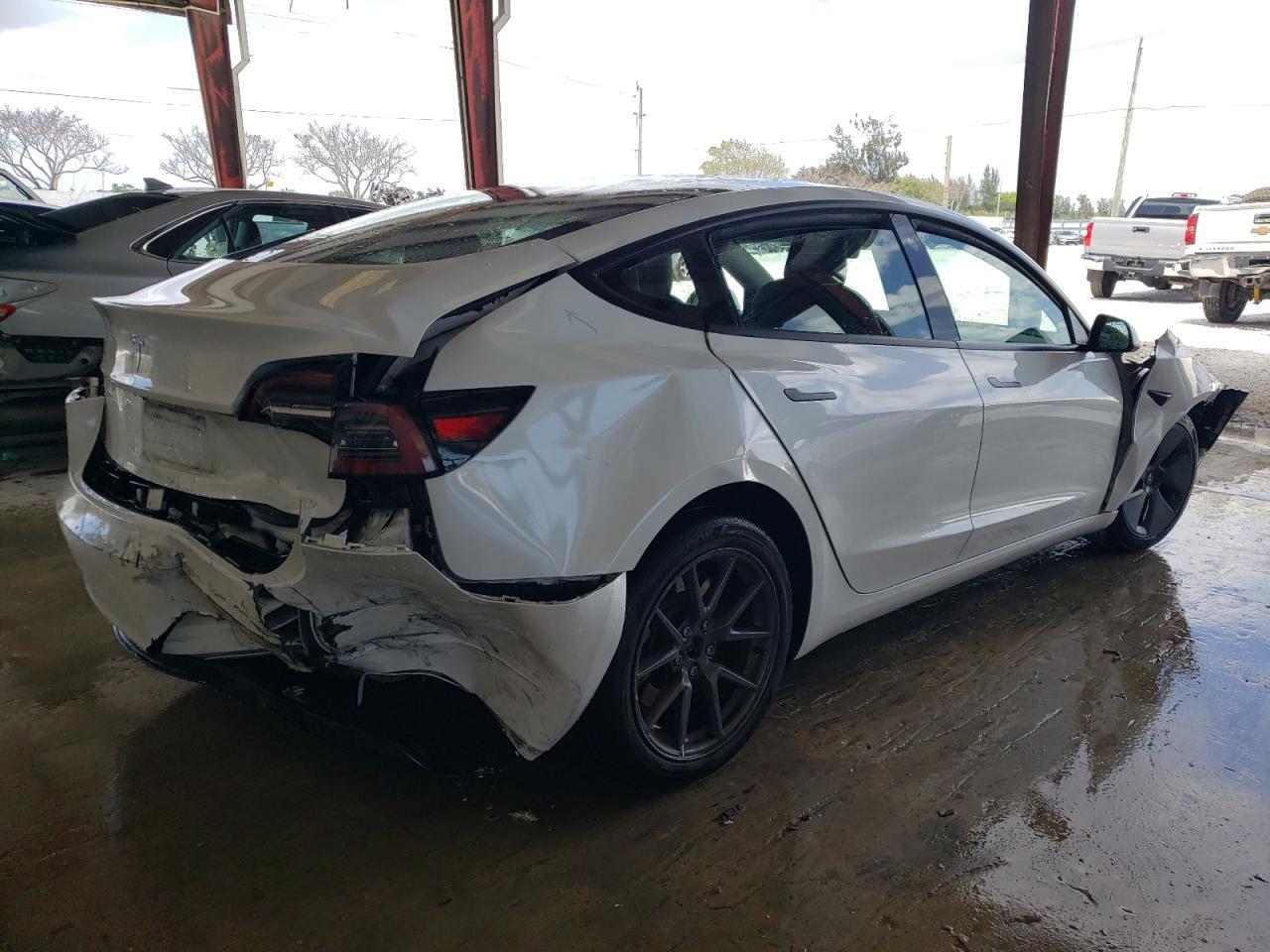 2023 TESLA MODEL 3 - Image 3