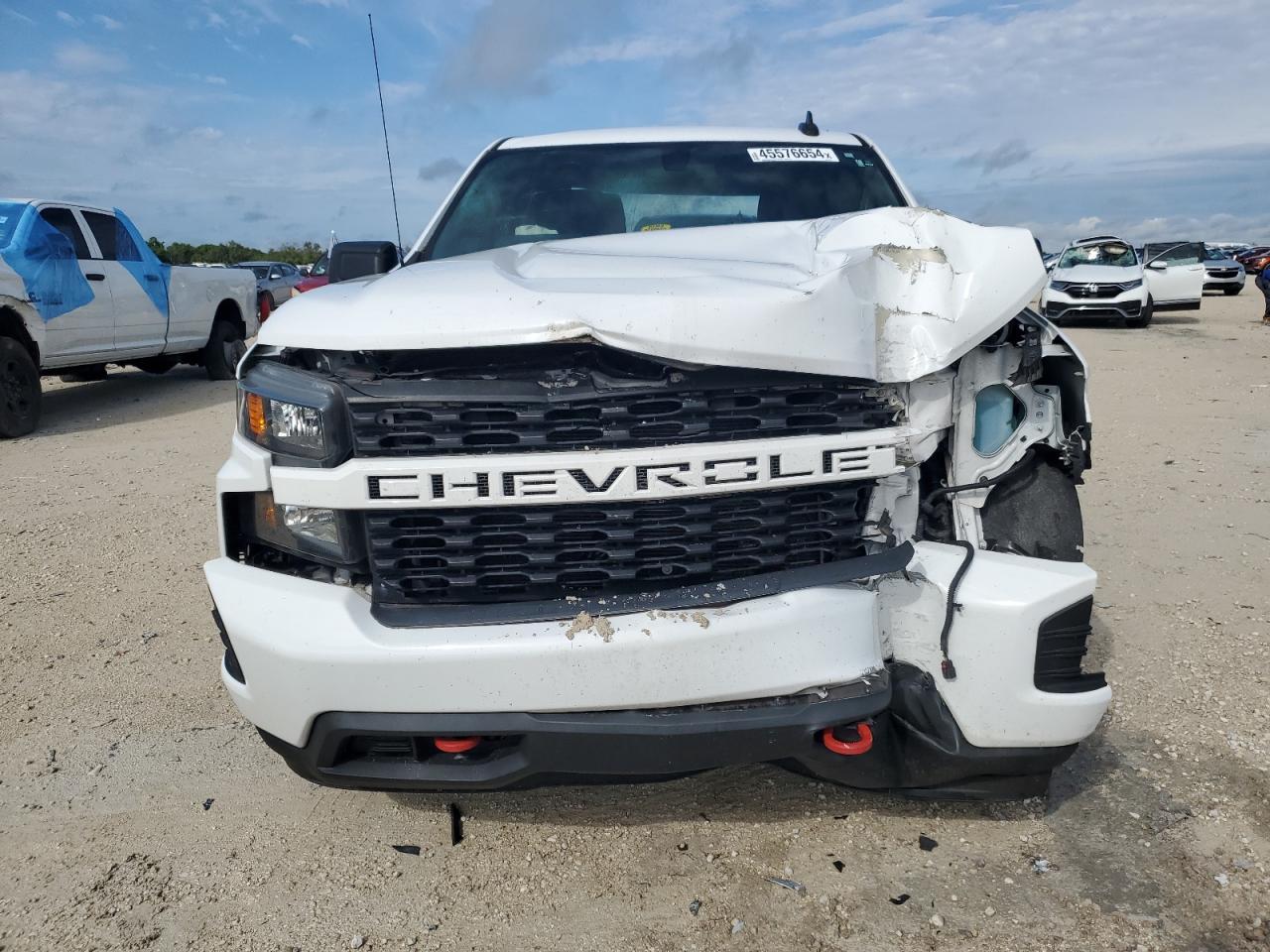 2019 CHEVROLET SILVERADO - Фото 5