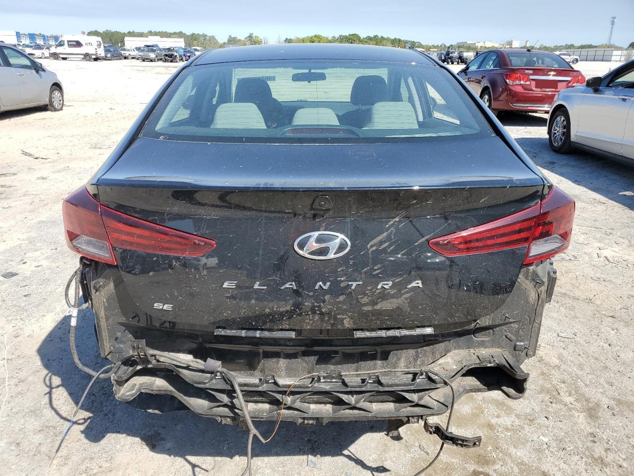 2019 HYUNDAI ELANTRA SE - Фото 6