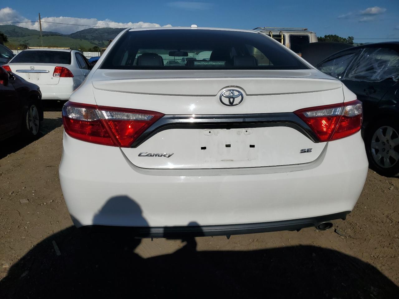 2017 TOYOTA CAMRY LE - Фото 6