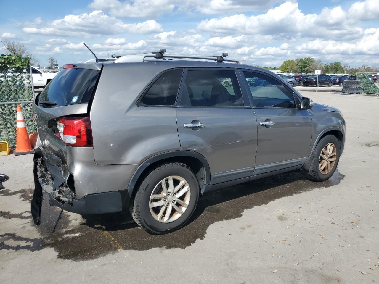 2015 KIA SORENTO LX - Image 3